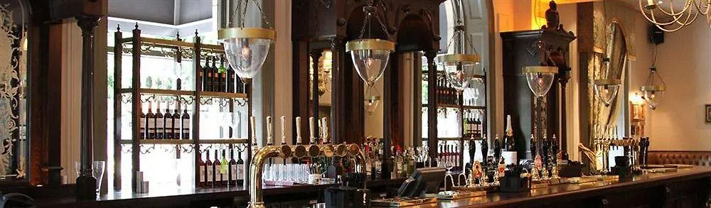 فندق وايت هارت، بي دابليو بريمير كولكشن هاروغايت